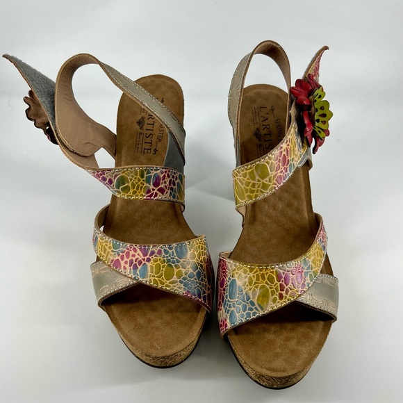 Womens L'Artiste Veneka Sandals Embossed Hand Painted Flower 39 (US 8.5) - Picture 5 of 11
